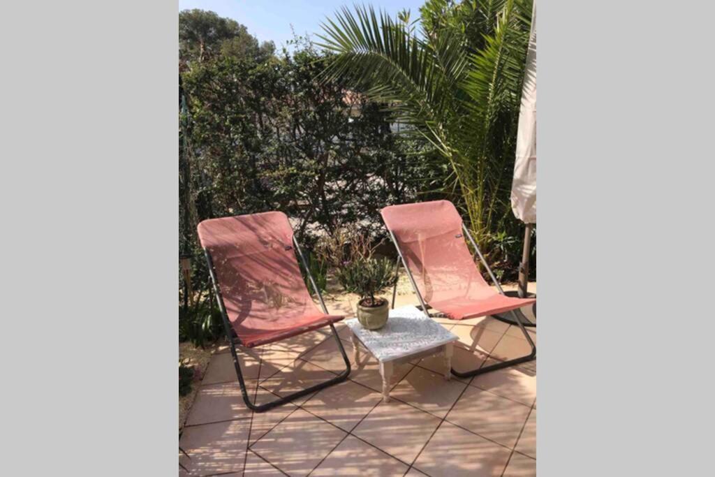 La Petite Pinede Studio Climatise Proche Plage ซานารี-ซูร์-แมร์ ภายนอก รูปภาพ