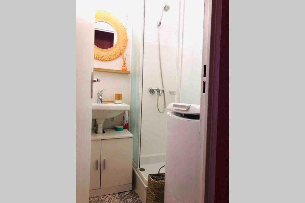 La Petite Pinede Studio Climatise Proche Plage ซานารี-ซูร์-แมร์ ภายนอก รูปภาพ