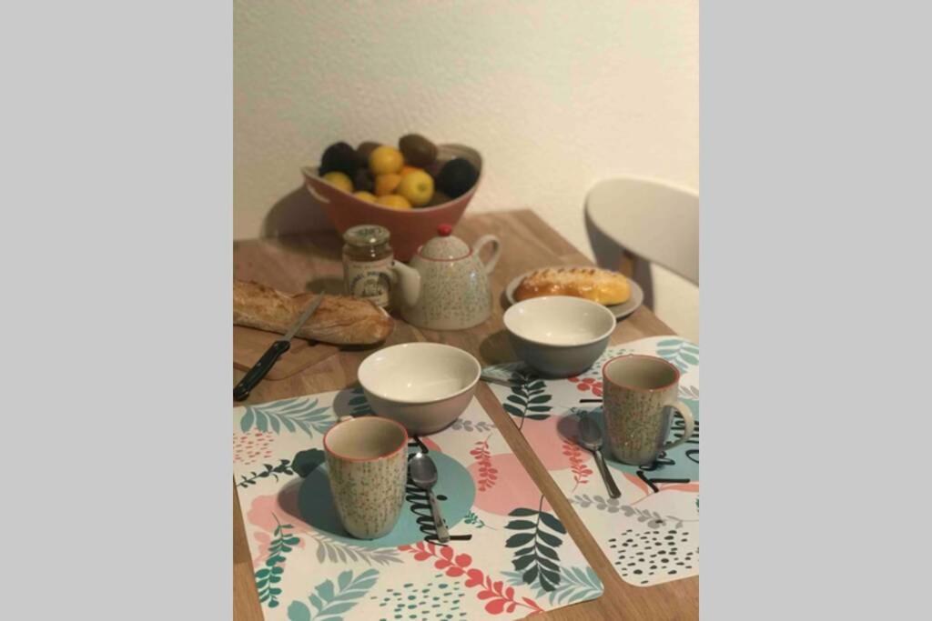 La Petite Pinede Studio Climatise Proche Plage ซานารี-ซูร์-แมร์ ภายนอก รูปภาพ
