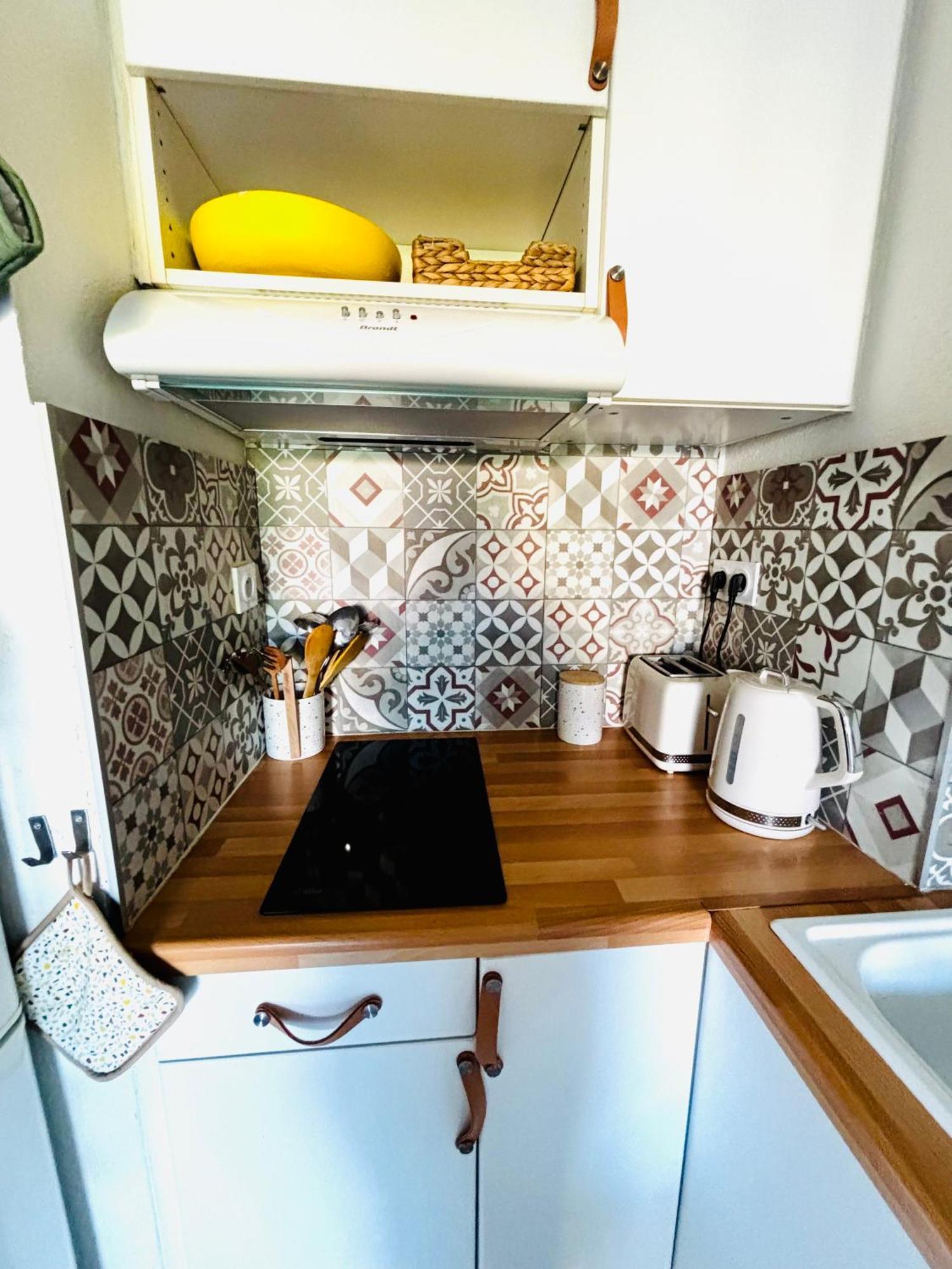 La Petite Pinede Studio Climatise Proche Plage ซานารี-ซูร์-แมร์ ภายนอก รูปภาพ