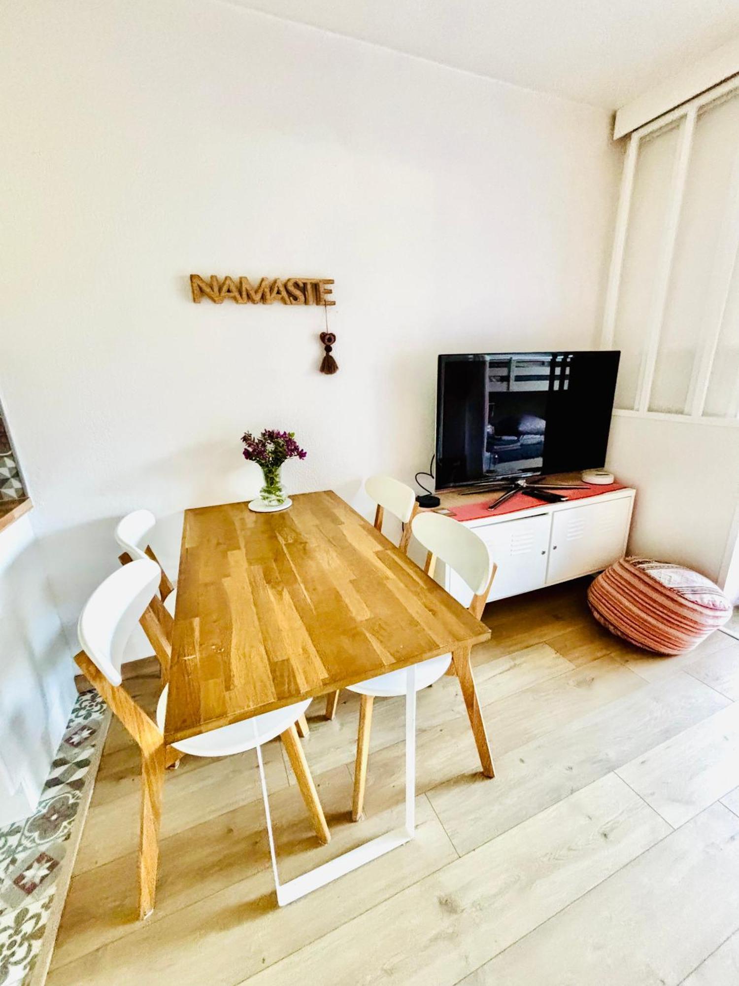 La Petite Pinede Studio Climatise Proche Plage ซานารี-ซูร์-แมร์ ภายนอก รูปภาพ